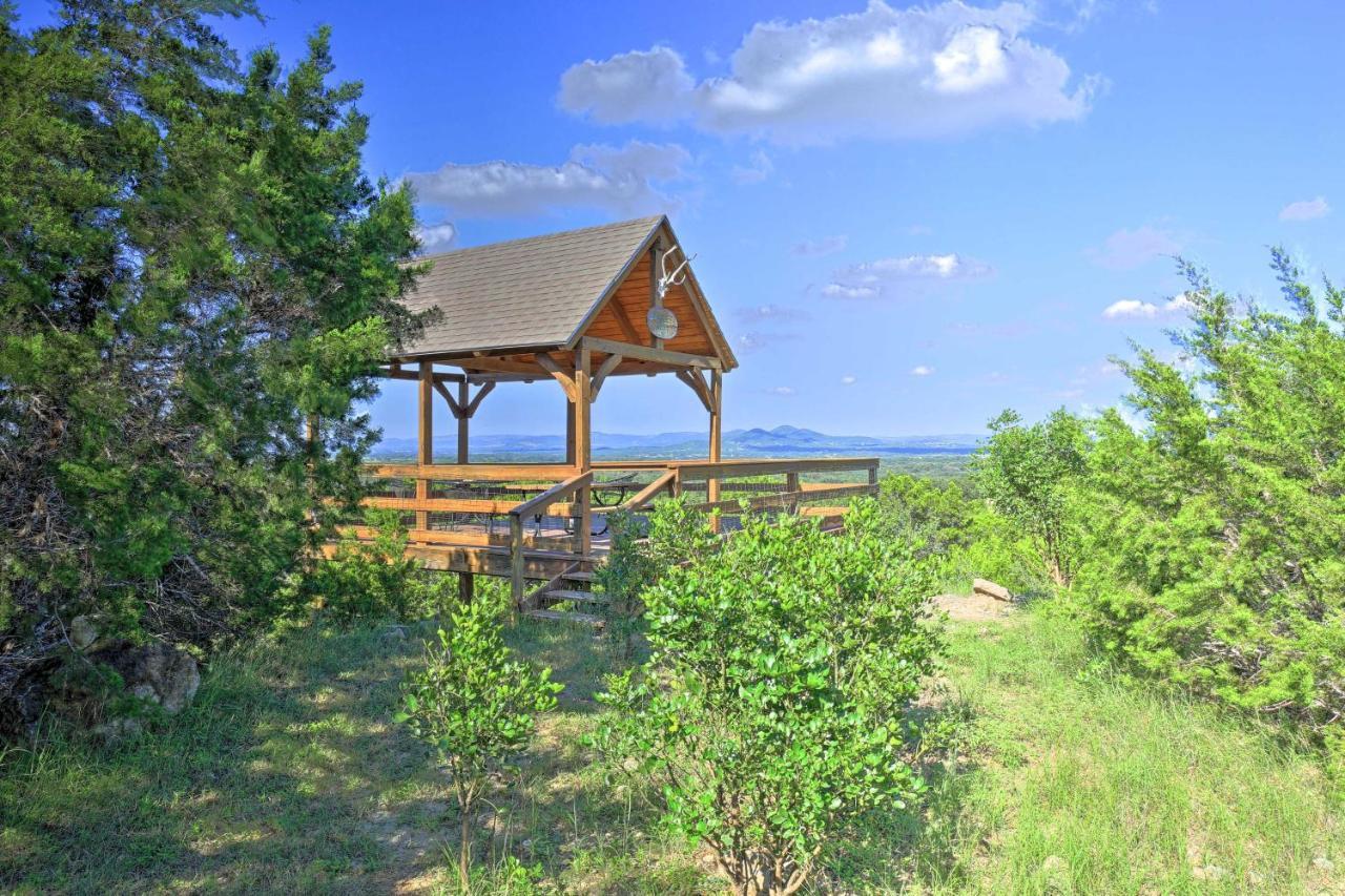 Utopia Family Home With Mountain Viewing Deck! Exterior foto